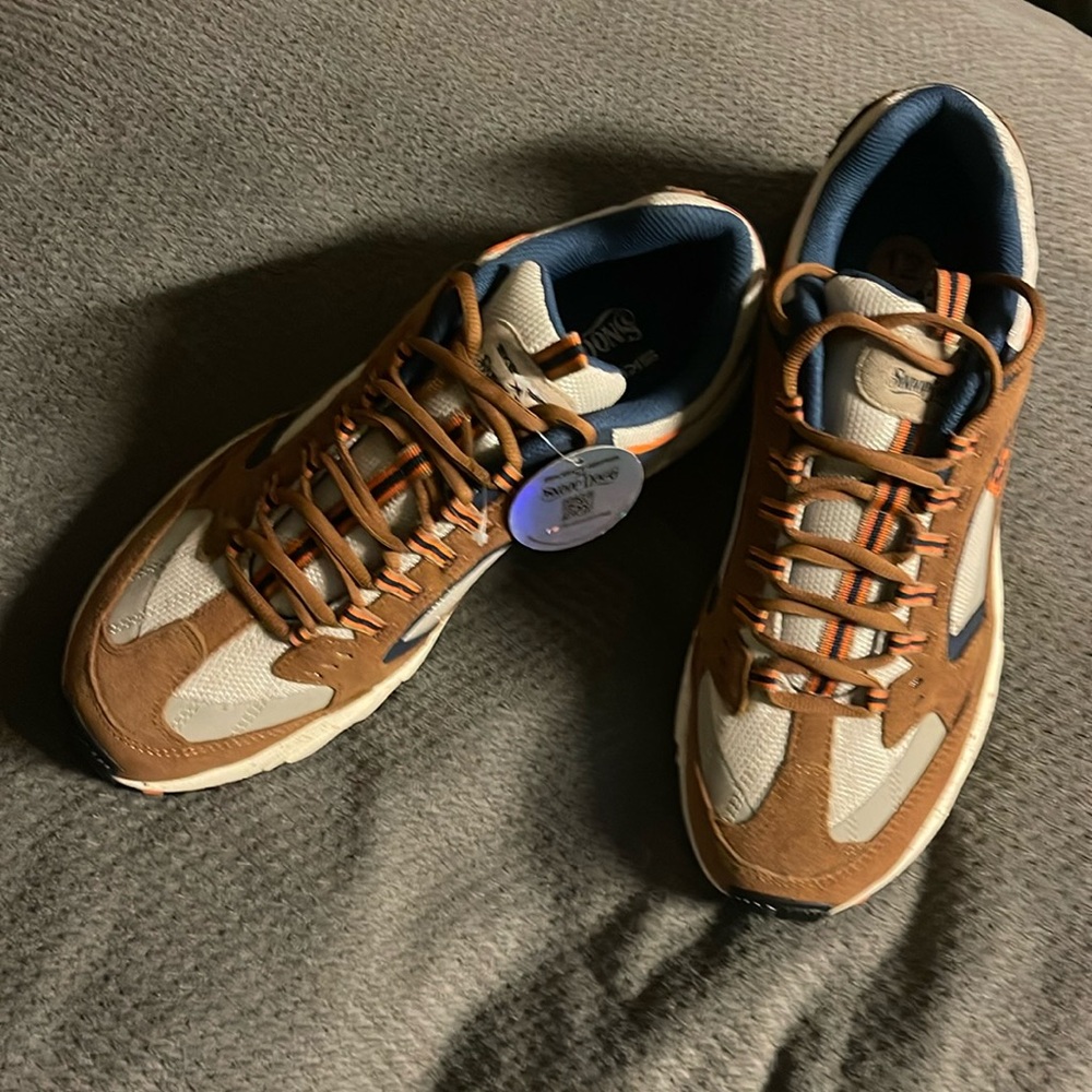 Men’s size 12 Skechers by Snoop Dogg